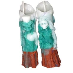 Hand crafted limited edition 2piece zombie couple from our raging skull candle